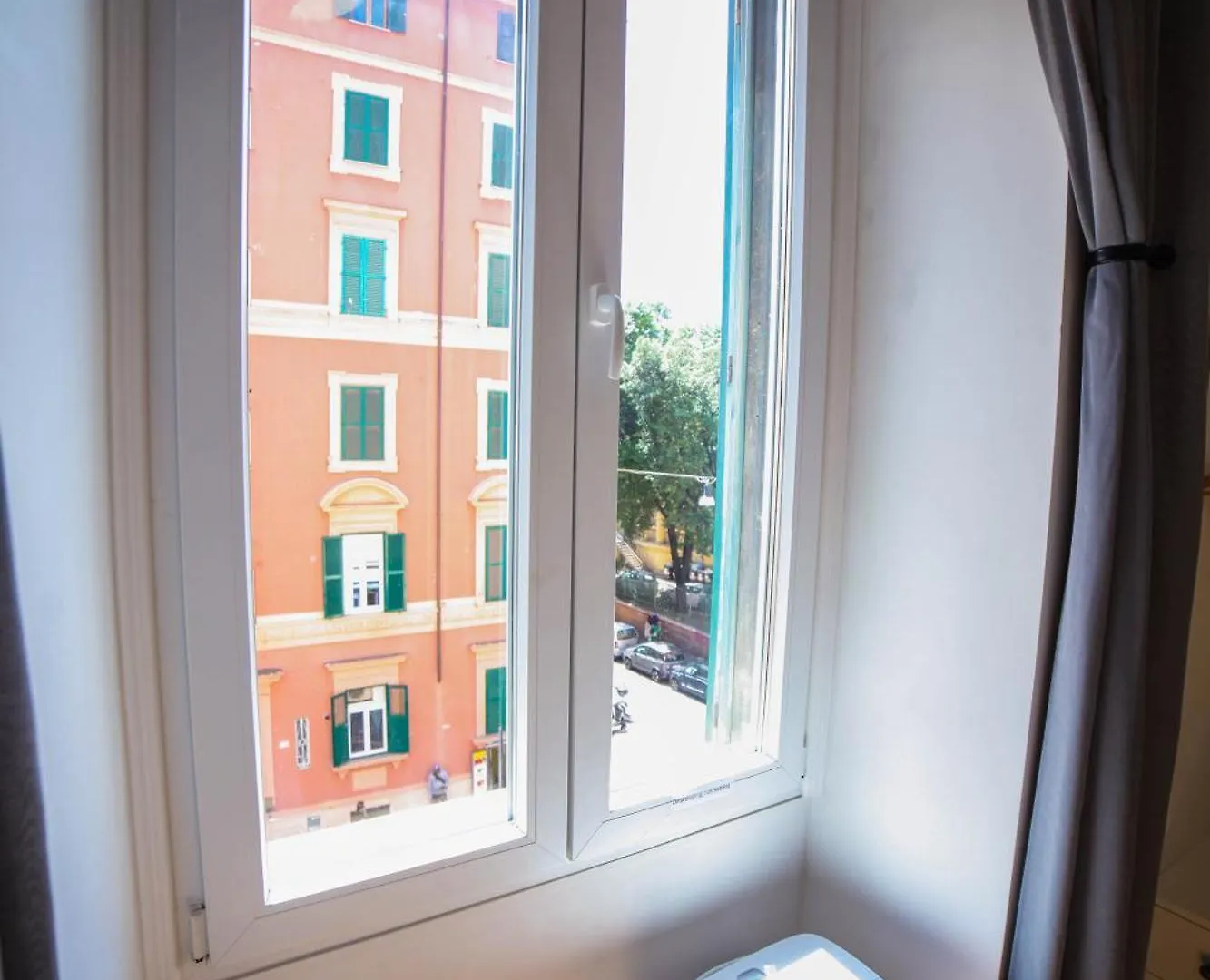 Cosmo Guesthouse Roma Alojamento de Acomodação e Pequeno-almoço
