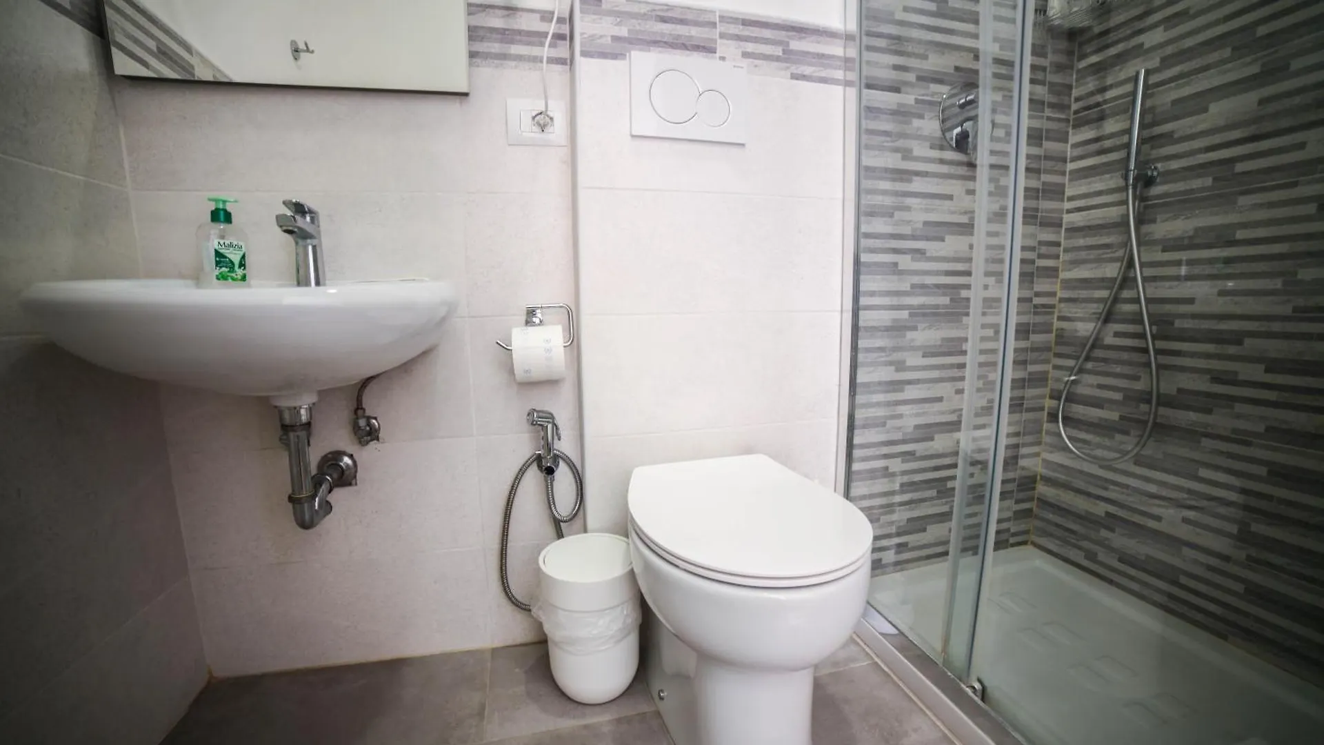 Cosmo Guesthouse Roma