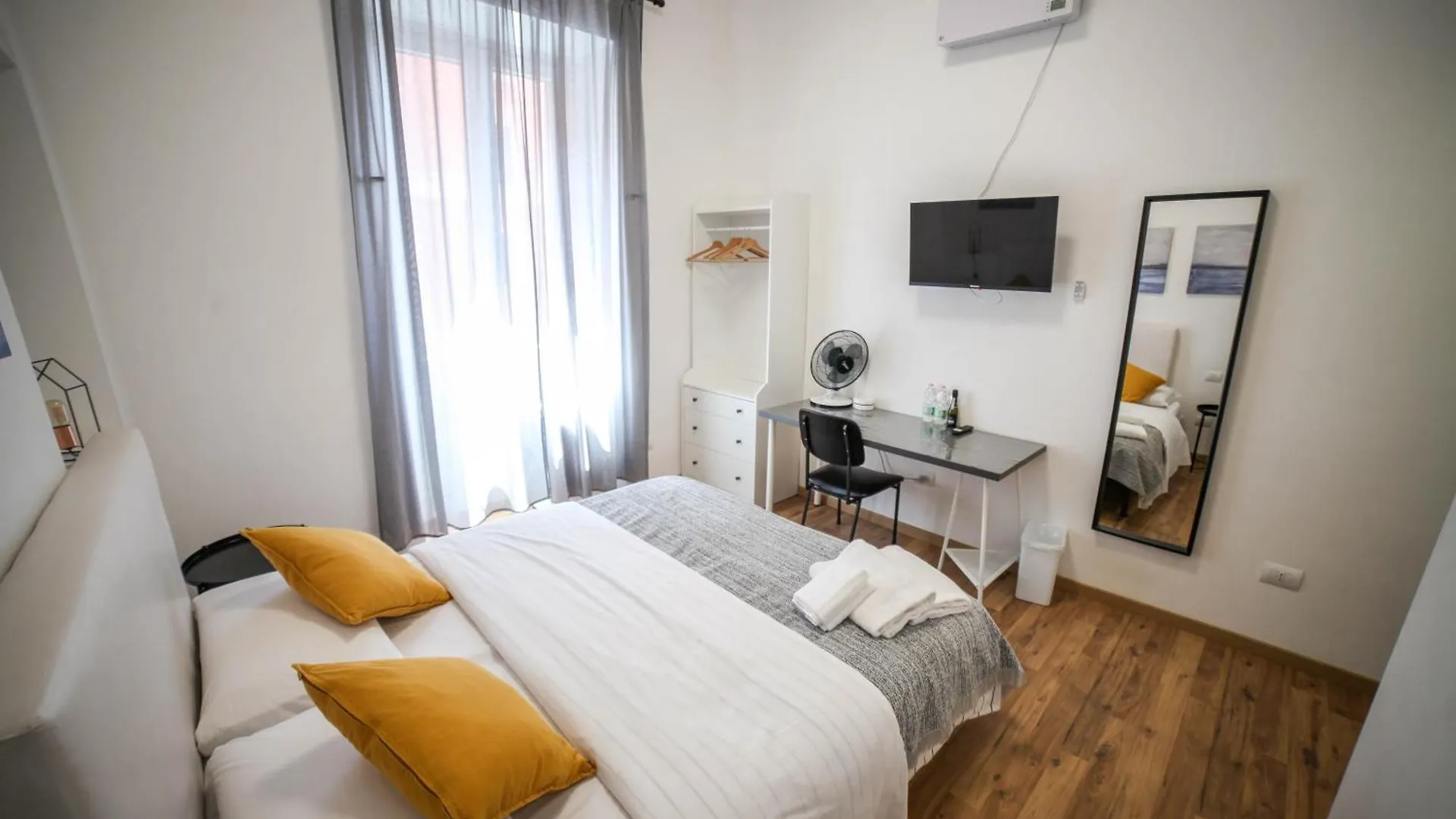 Cosmo Guesthouse Roma Alojamento de Acomodação e Pequeno-almoço